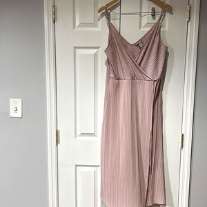 Size large H&M pleated blush dress